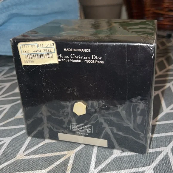 Christian Dior Luxurious Scented Soap & Designer Dish - Picture 6 of 6